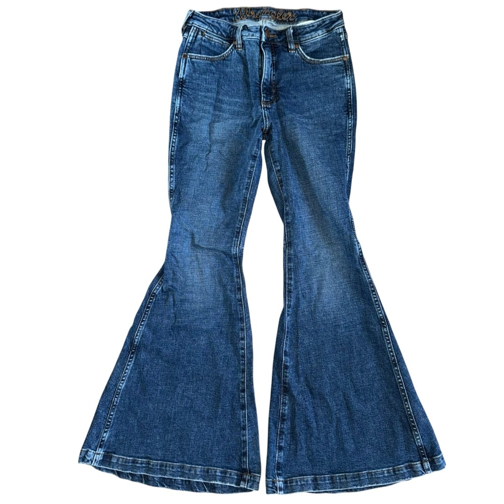 Wrangler Women’s Bell Bottom Jeans Boho Western Denim 28x32 Retro Rare Find! - Picture 2 of 8